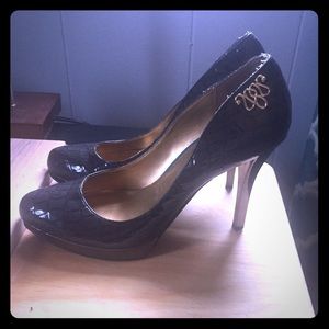 Christian Siriano Gray Snakeskin Pumps